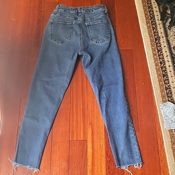 Forever 21 Skinny Jeans - Picture 5 of 9